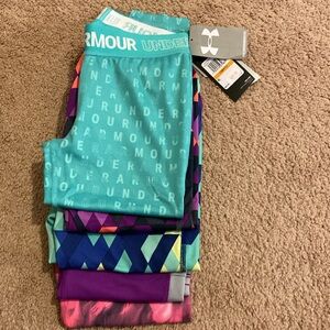 5 pair of Under Armour girls leggings